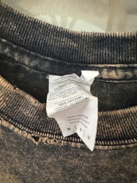 Gildan Washed Black Cropped Crewneck Tee - Size M - 100% cotton - Picture 2 of 3